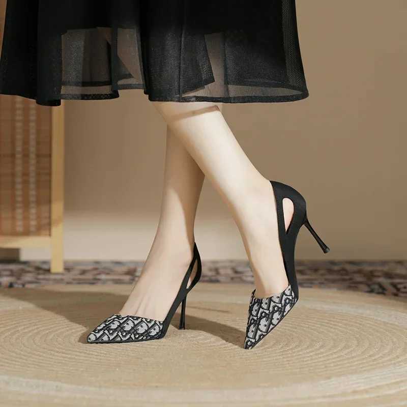 Embroidered Ladies Sandals Fashion Pointed Heeled 2024 New Luxury Heeled High Heeled Wens Shoes Z250317