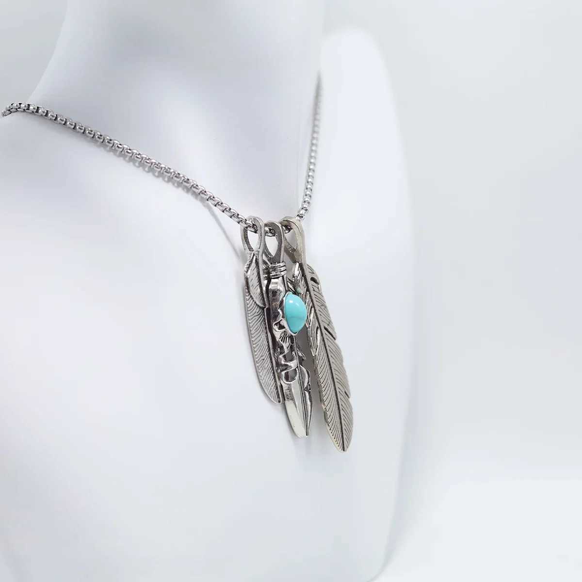 Takahashi Retro Feather Pendant Necklace for Men Women - Trendy Long Sweater Chain Unisex Hip-Hop Jewelry Wholesale Leaf Des W250318