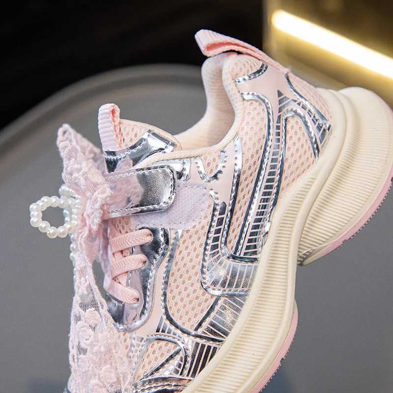 Childrens Sports Shoes 2025 New Spring Autumn Boys White Shoes Girls Breathable Mesh Casual Soft Bottom Sports Shoes Childrens Running ShoesXJ250318