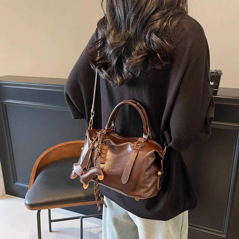 Fi handbag leather text bag simple handbag solid retro Shoder womens messenger bag Y250318