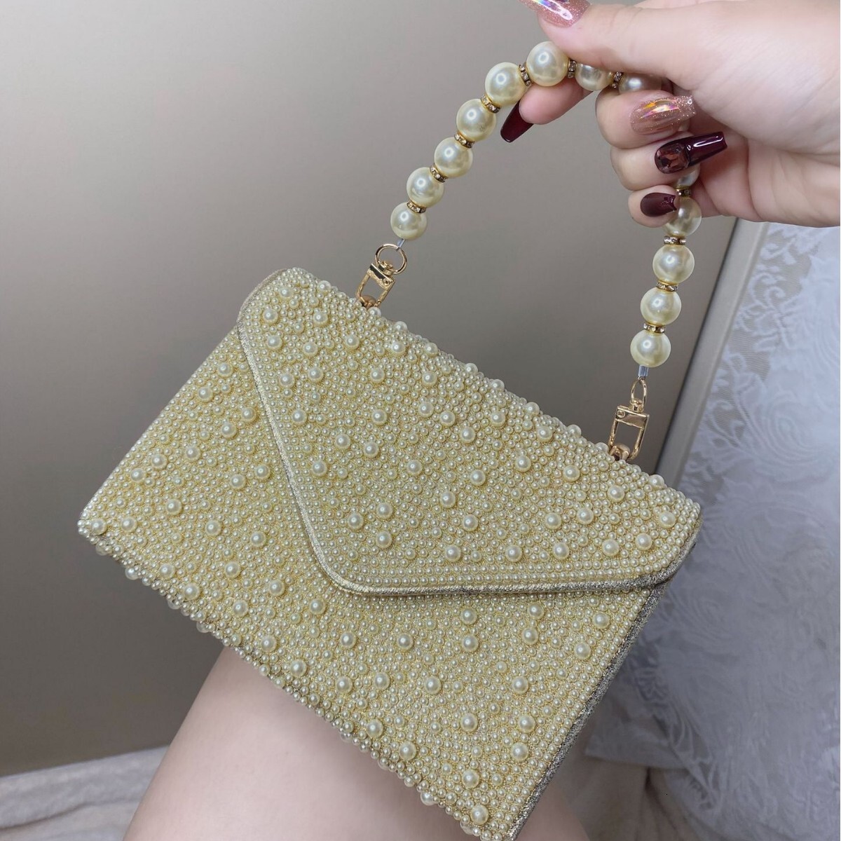 2025 Light Luxury Pearl Banquet Bag Fashion Designer Women s Flip Up Handbag Social Celebrity Evening Dress Bag Handbag Casual Wallet Crossbody Bag