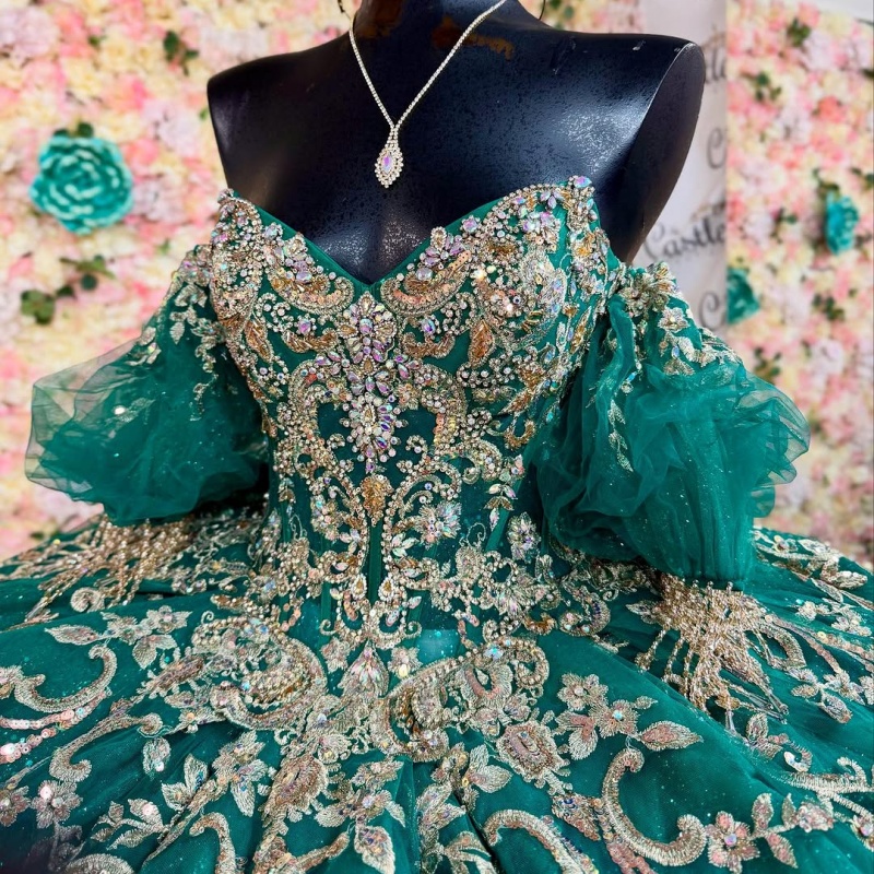 Emerald Green Shiny Princess Ball Gown Quinceanera Dresses Lace Appliques Crystals Beading Tull Sweet 16 Dress vestidos de 15 anos