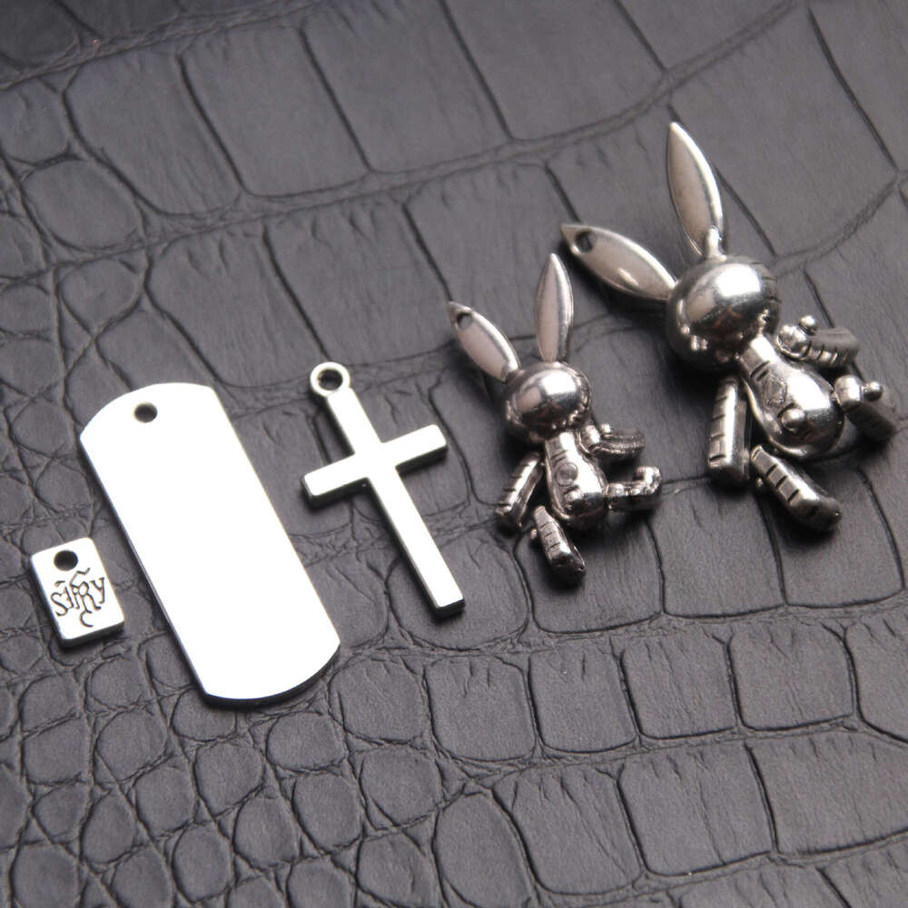 Korean Dongdaemun ins rabbit necklace collarbone chain women's antique sier bunny pendant alloy accessories