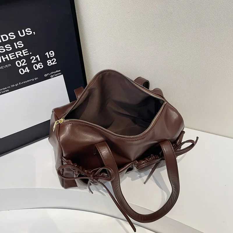 Leftside Bow Design PU leather underwear bag suitable for Wen 2025r trend new Fi Y2K handbag womens travel shoe bag Y250318