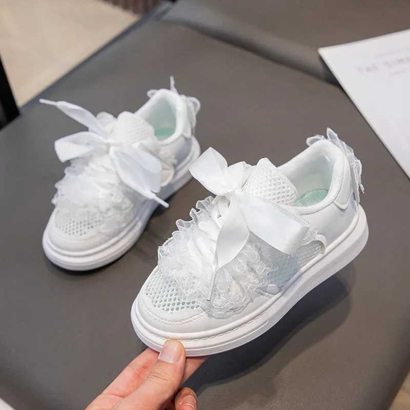 Childrens Fashion Casual Shoes White Lace Mesh Girls Shoes Breathable School Childrens Sports Shoes Lace Princess Tennis ShoesXJ250318