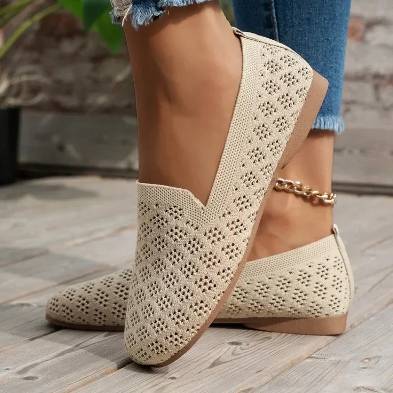 Summer Mesh Fabrics Breathable Flats Women Shoes Ventilate Lace Leisure Loafers Mom Shoes Comfort Casual Light Sneakers 250318