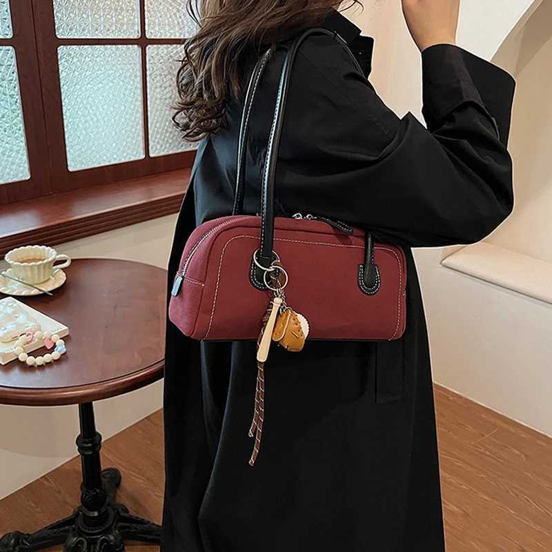 New suede shopping bag for Wen Mti pockets underarm pockets synthetic suede solid color handbags zippered Sahel bags used for work shopping Y250318