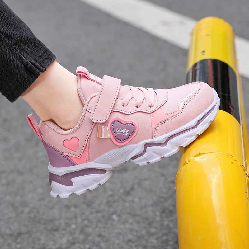 Girls autumn and winter sports shoes anti slip leather surface elementary school students spring outdoor shoes middle-aged W250318