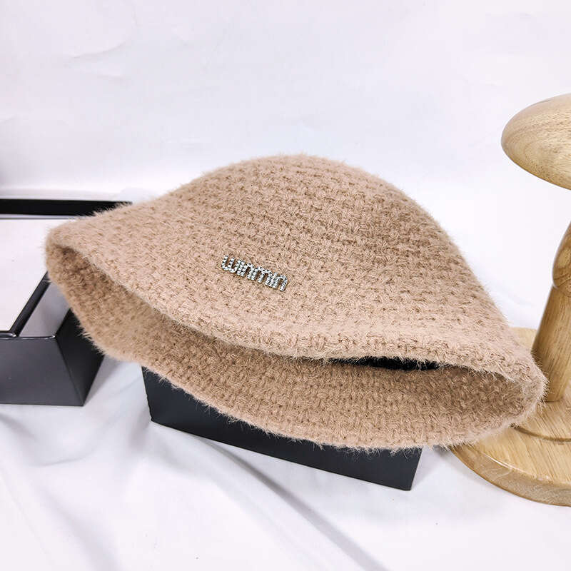Small elegant knitted autumn and winter woolen for women, warm fisherman hat, casual basin hat