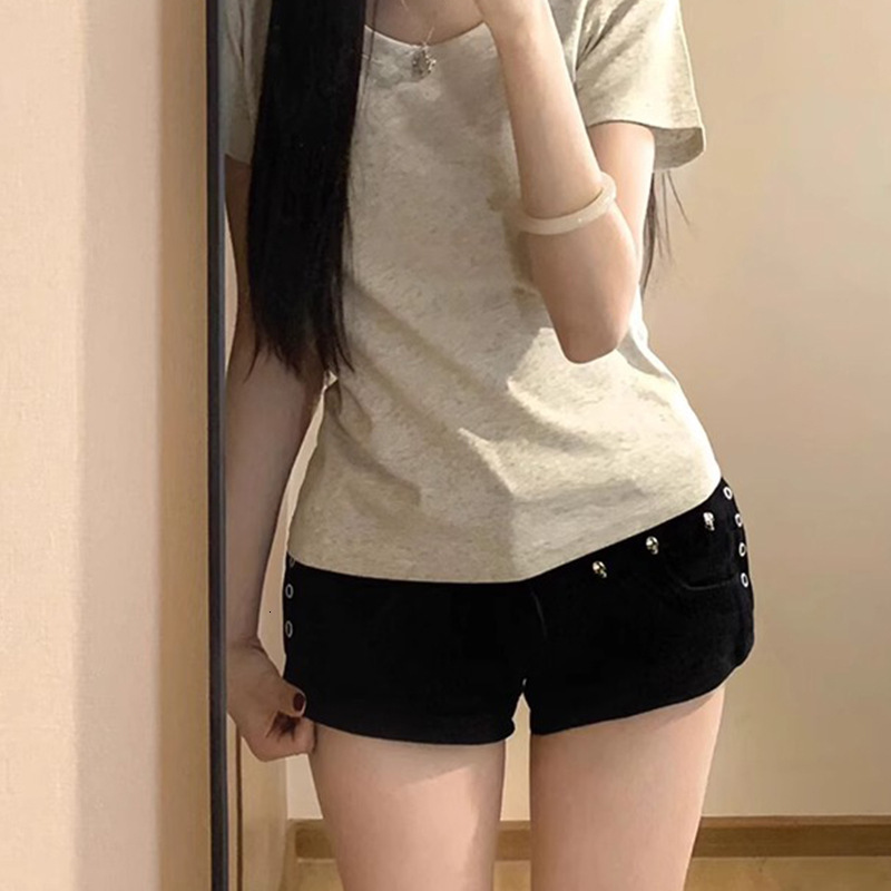 American Style Spicy Girl With Black Rivets Low Waist Denim Shorts Women's Summer Millennial Y2k Tight Fitting Hip Hugging A-line Hot Pants Trend