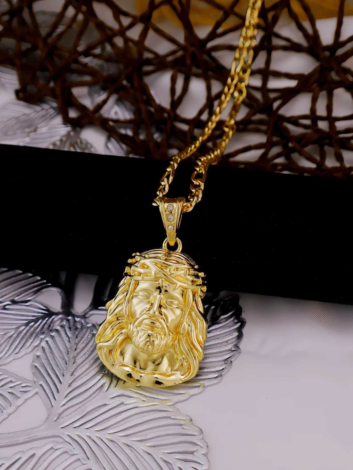 2 size hip-hop punk style God Jesus Head luxury gold-plated pendant necklace Figaro chain mens jewelry W250318