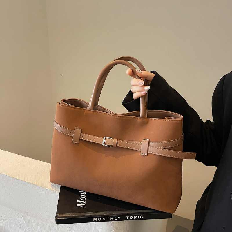 2025 Women s Designer High Luxury Handbag New Fashionable Multi Functional Crossbody Bag Large Capacity Suede Simple Storage Bag Outdoor Leisure Walle