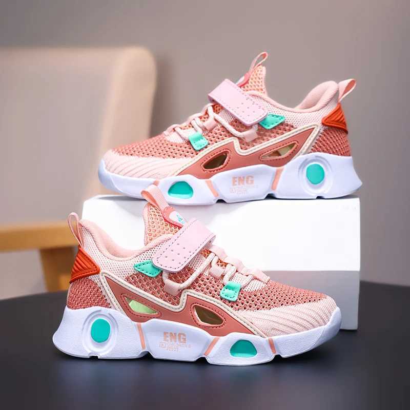 Fashionable summer childrens mesh hollow casual boys breathable lightweight and slip resistant tennis shoes for girls W250318 XJ260303