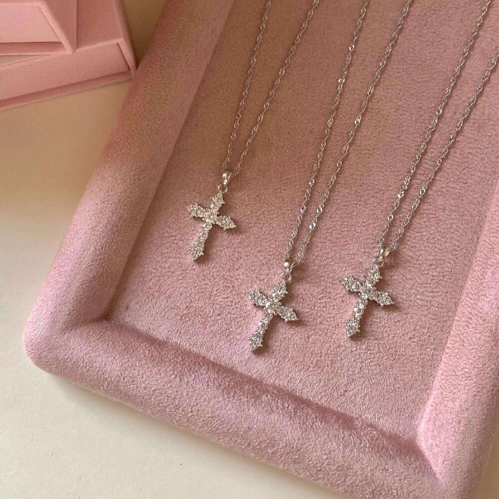S Pure Sier Beauty God Cross Full Pendant Necklace Exquisite Sparkg Zirconia Light High Texture Dia Set Clavicle Chain