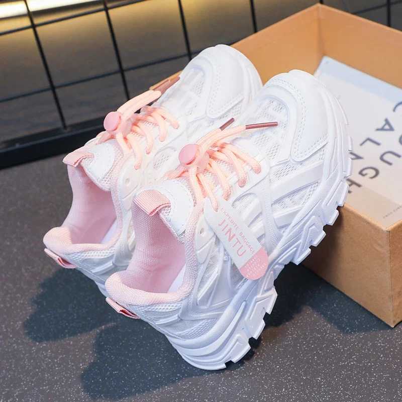 Girls sports shoes 2025 childrens casual shoes grid platform designer tennis sports shoes for children aged 6 to 12 years old sports shoes W250318