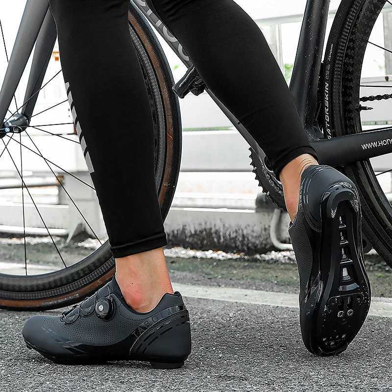 Mens cycling shoes compatible with Road Mountain SPD LD breathable and comfortable upper very softXJ250319