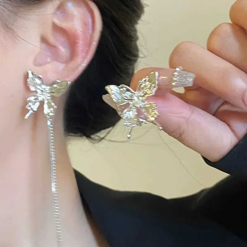 Irregular liquid metal butterfly necklace silver butterfly pendant adjustable stainless steel chain punk hip-hop jewelry W250318