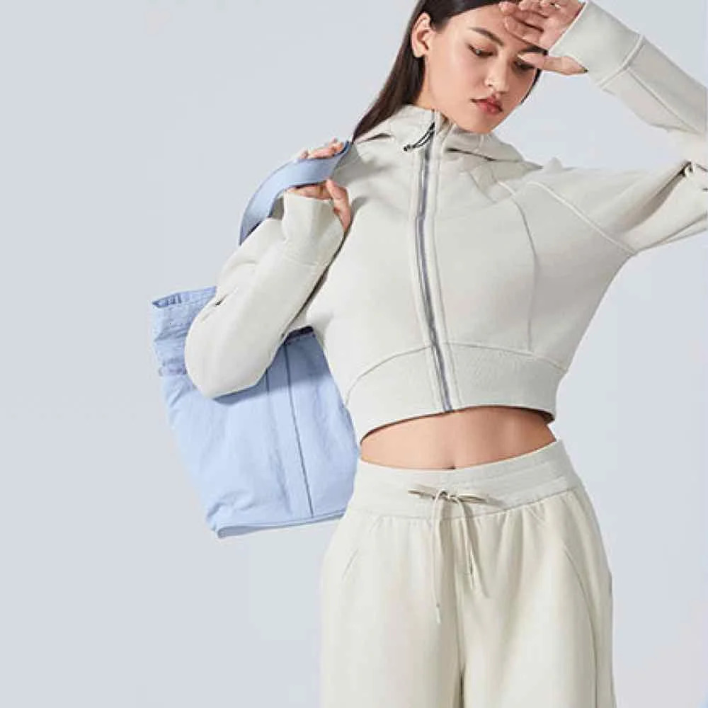 20L Yoga Fitness Tote Bag Daily Multi Pocket Large Capacity Handbag Waterproof and Durable Fabric 250317