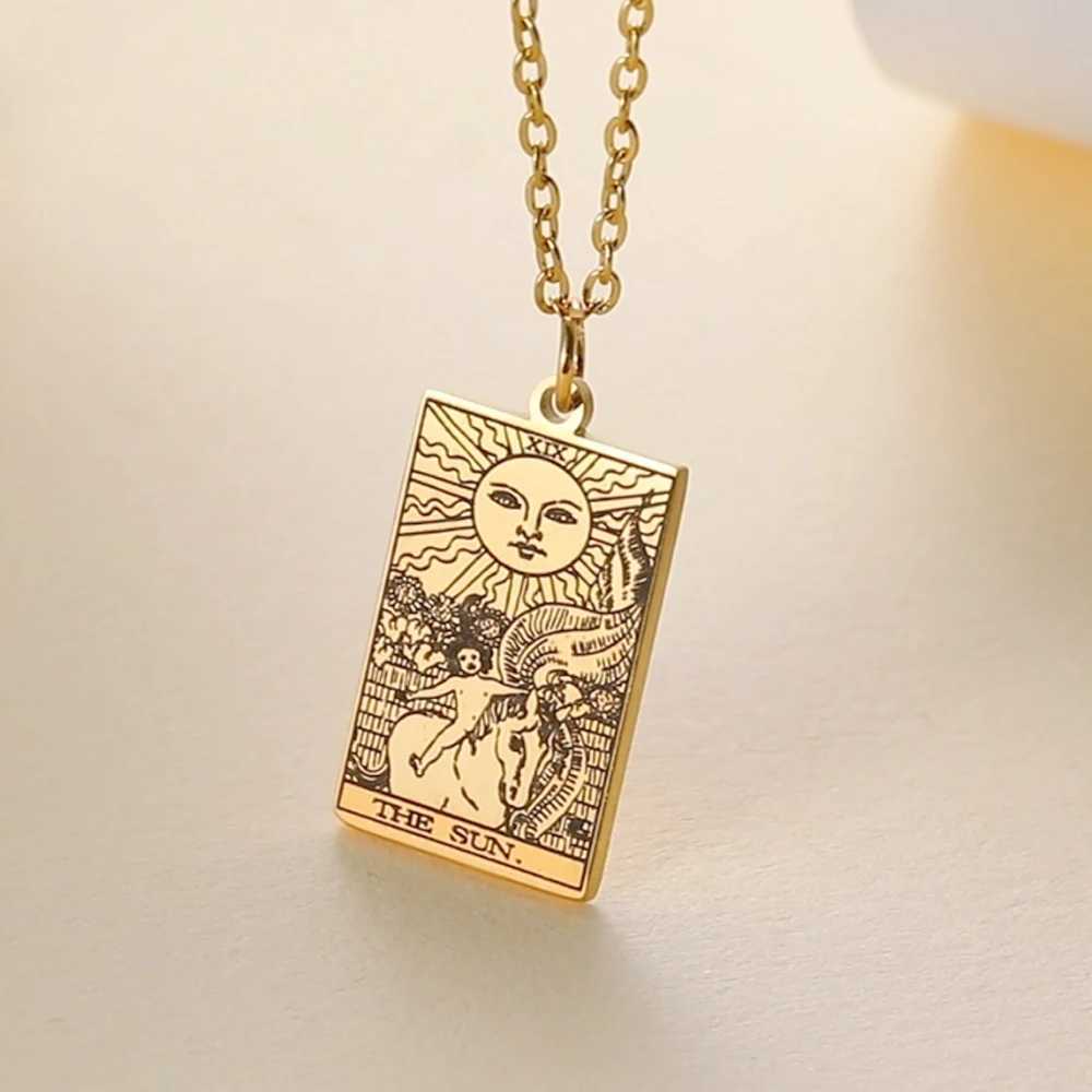 Dawapara Tarot Card Necklace Womens Stainless Steel Necklace Wealth Talisman Classic Tarot Card Mystery Divination Charm Jewelry W250318