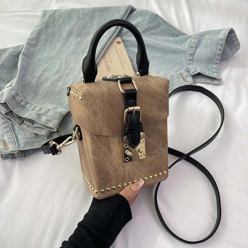 Handbags For Women 2025 New Vintage Leather Small Square Commuter High Quality Rivet Box Crossbody Shoulder Bag Woman