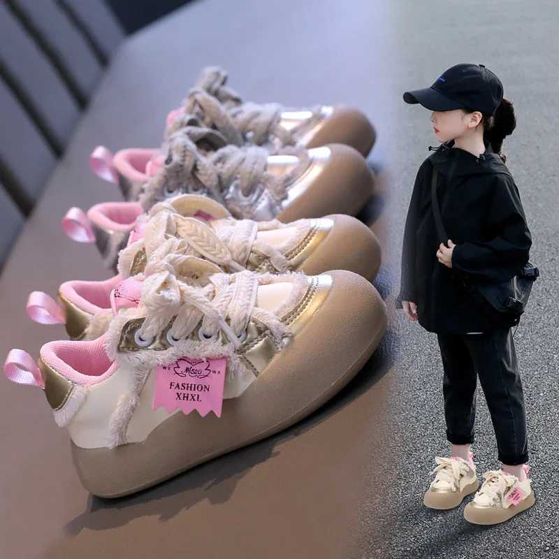 Spring 2025 low top sports shoes suitable for students anti slip childrens running sports shoe designer walking shoes for boys W250318