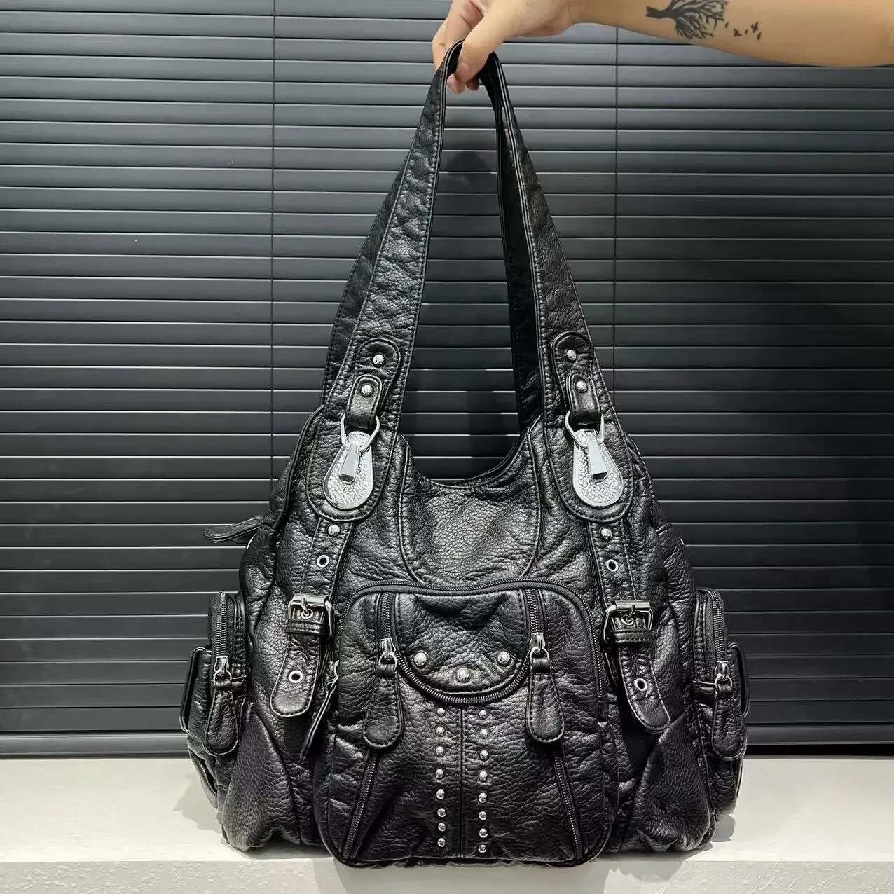 Women's Fashion Y2k Washed Distressed Hot Girl Motorcycle Large Capacity Rivet Shoulder Messenger Bag