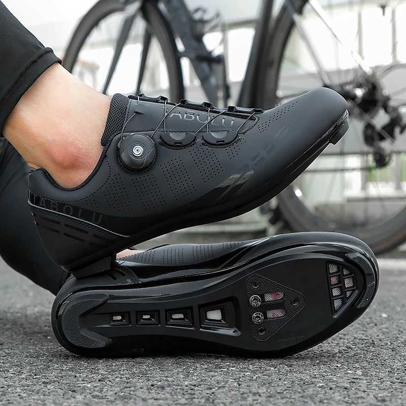 Mens cycling shoes compatible with Road Mountain SPD LD breathable and comfortable upper very softXJ250319