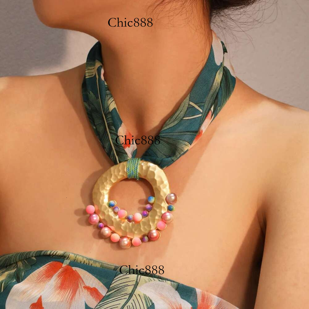 Fashion Statement Boho Necklace with Geometry Pendant for Women Trendy Beach Party Jewelry