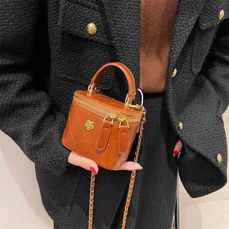 Luxury Mini Crossbody Bags for Wen 2024 Lingge Chains Shoder Bag Fashion Brands Box Bag Lipstick Coins Purses and Handbags Z250318