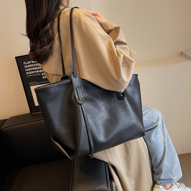 High End And Large Capacity For Women fashion New Stylish Shoulder Commuting Bag, Fashionable Tote Bag Fashion Shoulder Bags