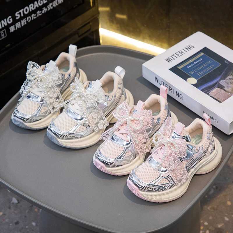 Childrens Sports Shoes 2025 New Spring Autumn Boys White Shoes Girls Breathable Mesh Casual Soft Bottom Sports Shoes Childrens Running ShoesXJ250318