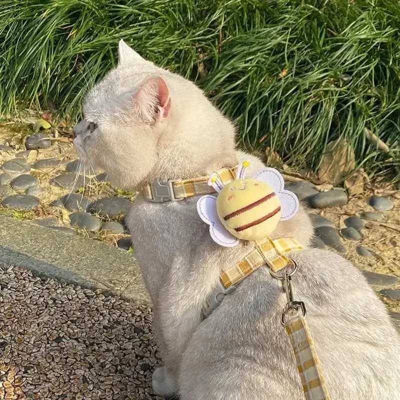 Cat Strap Set with Adjustable Kitten Strap Suitable for Safety Straps for Large and Small Cats Dogs Cute Bees Light Soft PetsT250318
