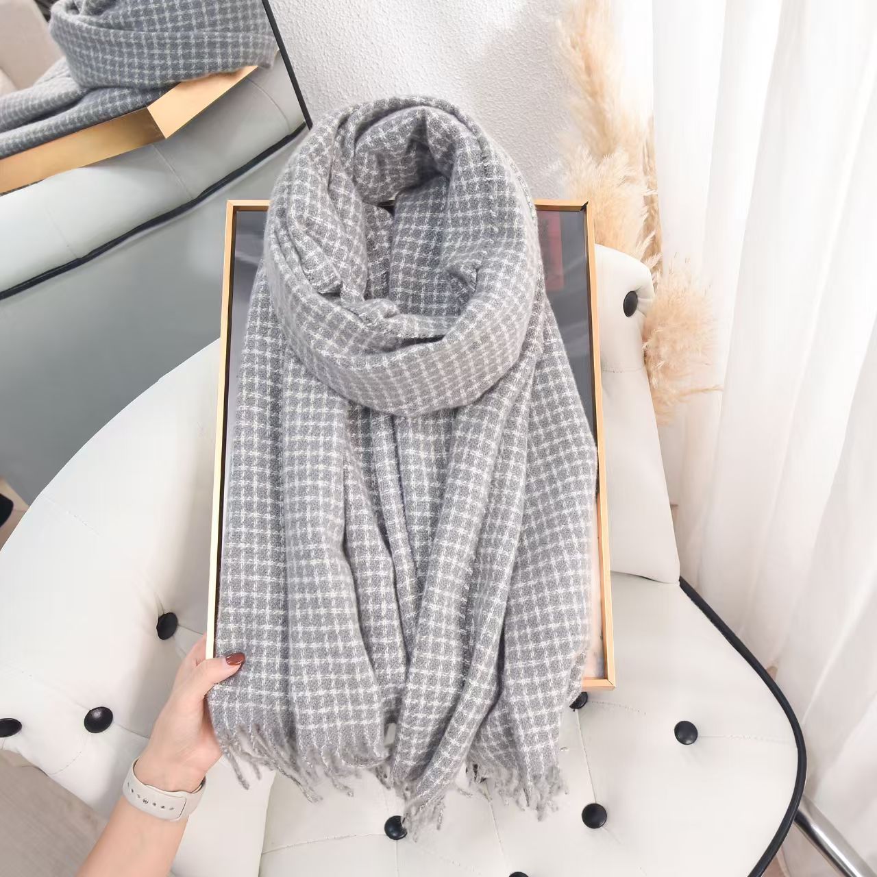 K162 Imitation cashmere scarf for women, high-grade plaid scarf, Korean style, fashionable temperament, autumn and winter, thick and warm outer shawl