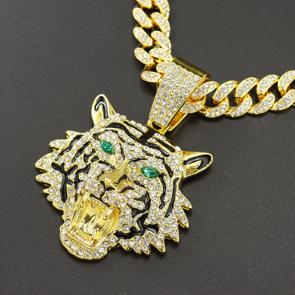 Personalized and trendy 3D full dia green eyes tiger head with encrypted Cuban chain necklace accessories pendant