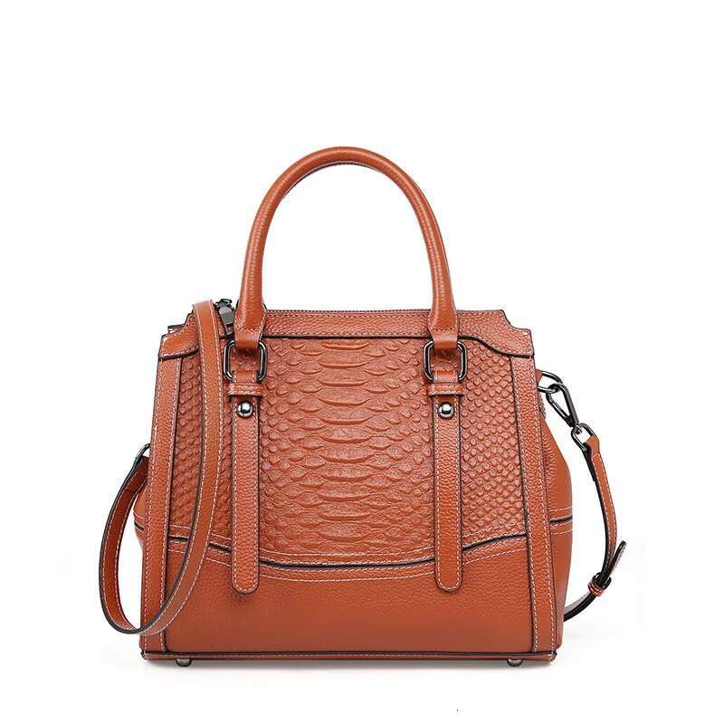 2023 New Design Ladies Cowhide Leather Handbags Snake Pattern Women Shoulder Bags Elegant Classic Female Crossbody Bag Brown