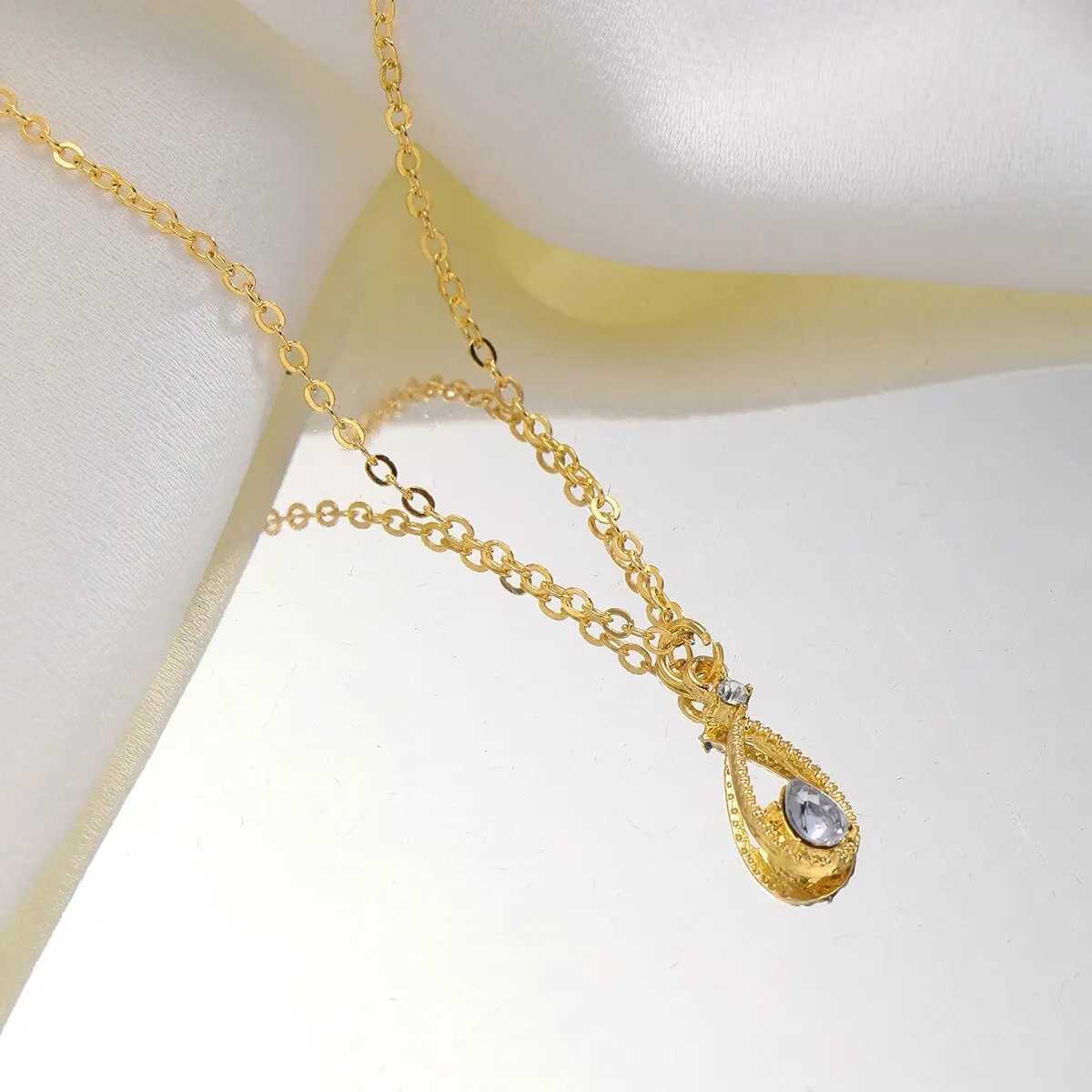 French Micro-inlaid Zircon Water Drop Temperament Super Immortal Necklace Girl Student Clavicle Chain Girl Ins Cold Breeze W250318
