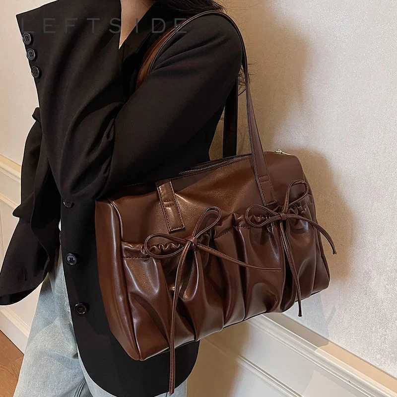Leftside Bow Design PU leather underwear bag suitable for Wen 2025r trend new Fi Y2K handbag womens travel shoe bag Y250318