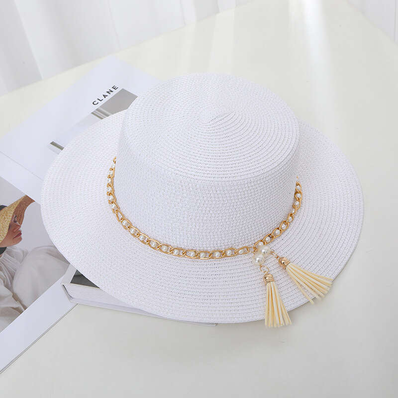 Summer flat topped straw hat with pearl chain, women's British top travel Korean version beach sun hat, trendy