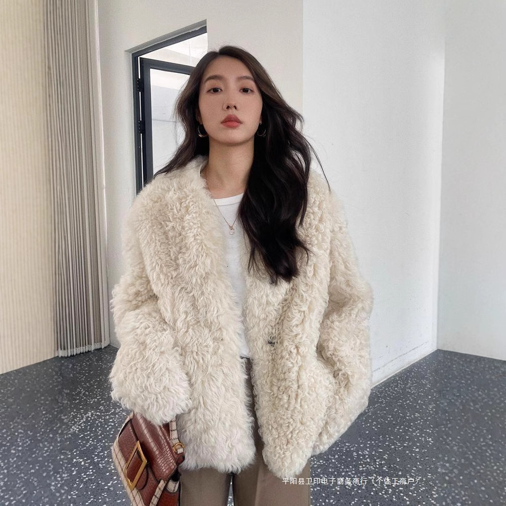 Winter new lamb integrated Toka fur coat for women, Korean lazy style, high texture 2024
