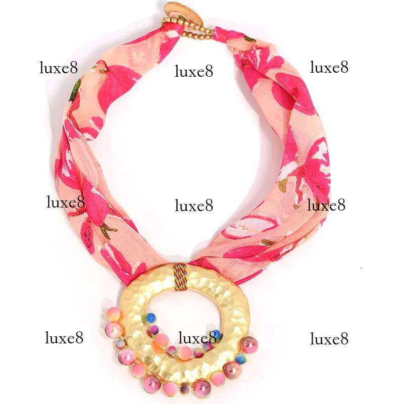 Fashion Statement Boho Necklace with Geometry Pendant for Women Trendy Beach Party Jewelry