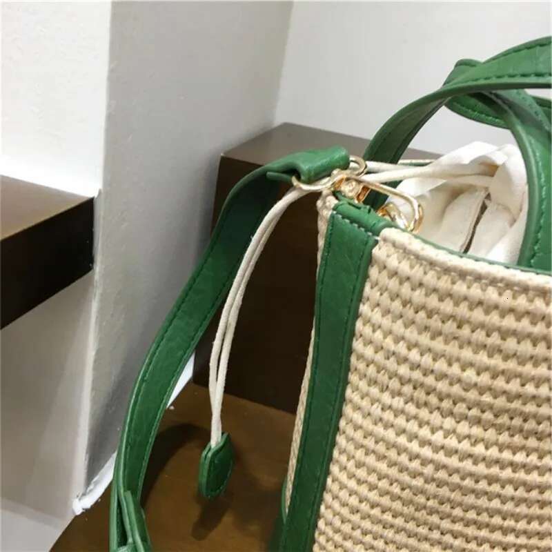 Meet You Summer Trend Top-Handle Straw 2025 Fashionable Cydrical Shape Women's Bucket Travel Vacation Beach Bag
