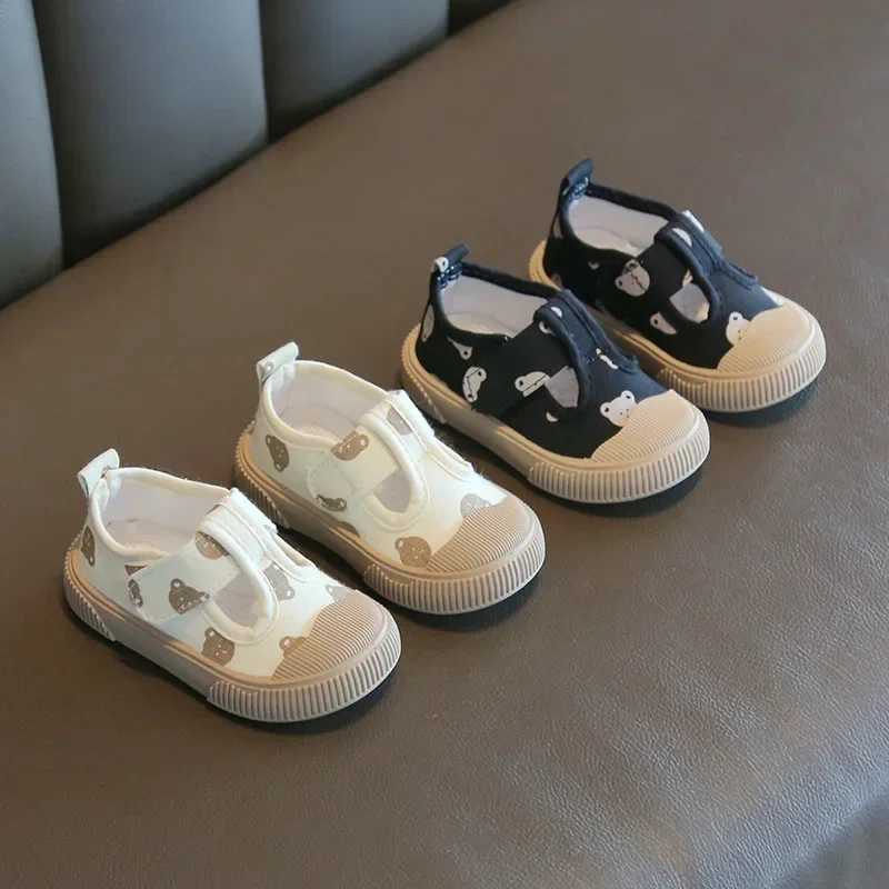 Baby walking shoes soft sole lightweight anti slip baby crib shoes suitable for newborns in spring and summer W250318