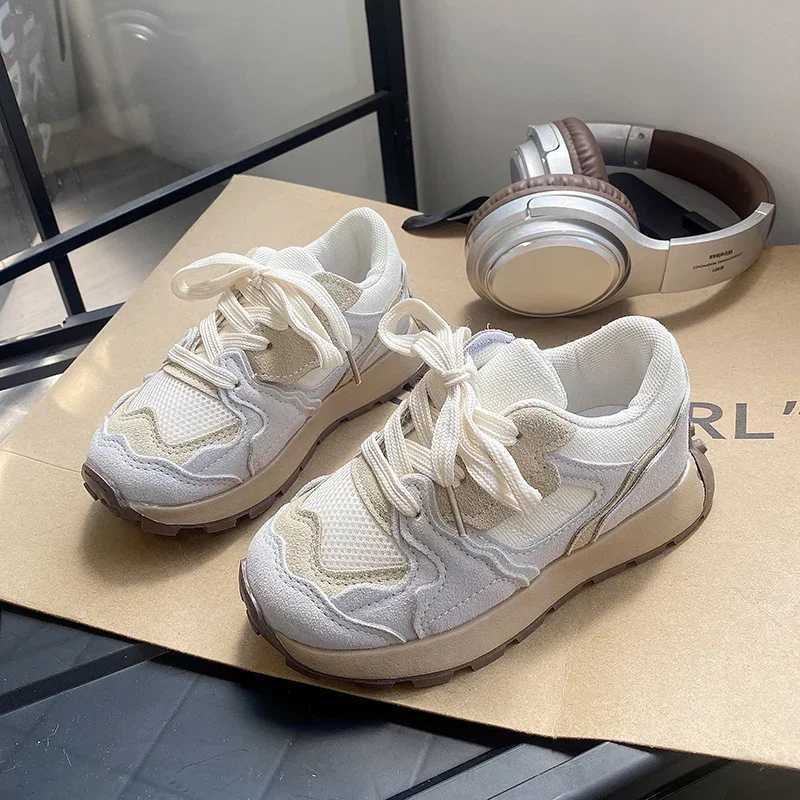 Student running shoes dustproof and anti slip 2025 new fashion childrens sports shoes thick soft sole childrens sports shoes mesh breathable W250318
