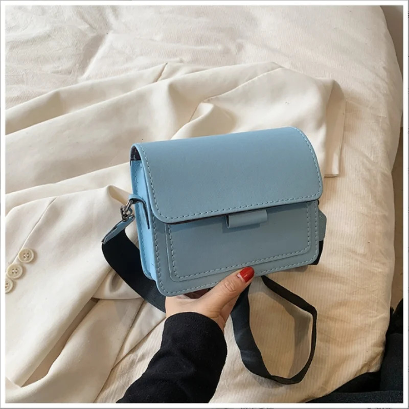 Shoulder Bag Ins Versatile Wide Shoulder Strap Small Square Bag Retro Pu Leather Crossbody Bag WomenS Bag Fall Winter 250318