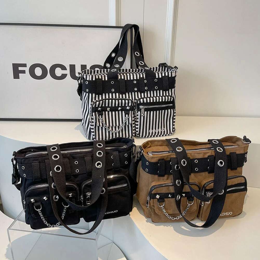 Women Rockabilly Shoulder With Chain Canvas Rivet Tote Handbag Zipper Closure Punk Style Sg Rock Girls Daily Bag