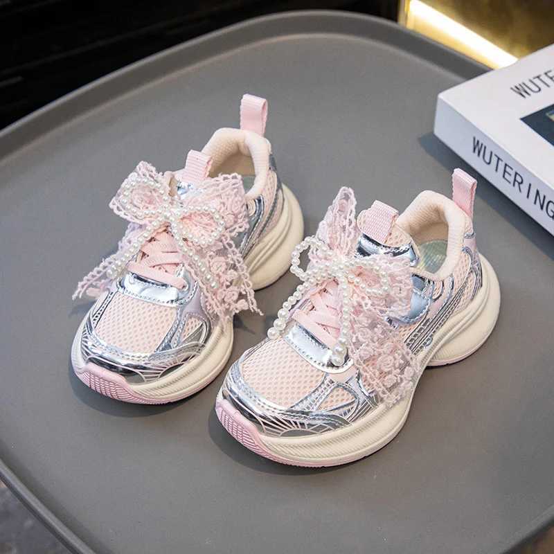Childrens Sports Shoes 2025 New Spring Autumn Boys White Shoes Girls Breathable Mesh Casual Soft Bottom Sports Shoes Childrens Running ShoesXJ250318