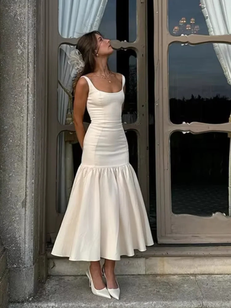 Elegant solid pleated hem long dress suitable for womens fashion high waist body sling long robe sexy party beach vocal dress 250314