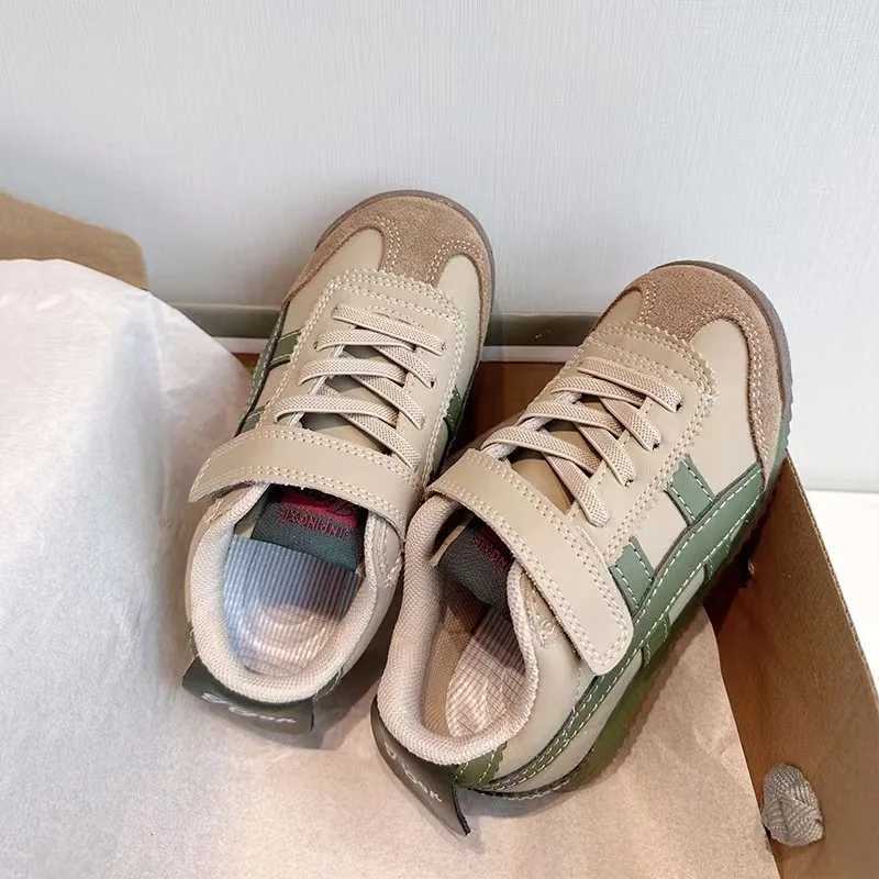 2025 new childrens soft soled board shoes boys anti slip sports shoes lightweight running shoes casual shoes W250318