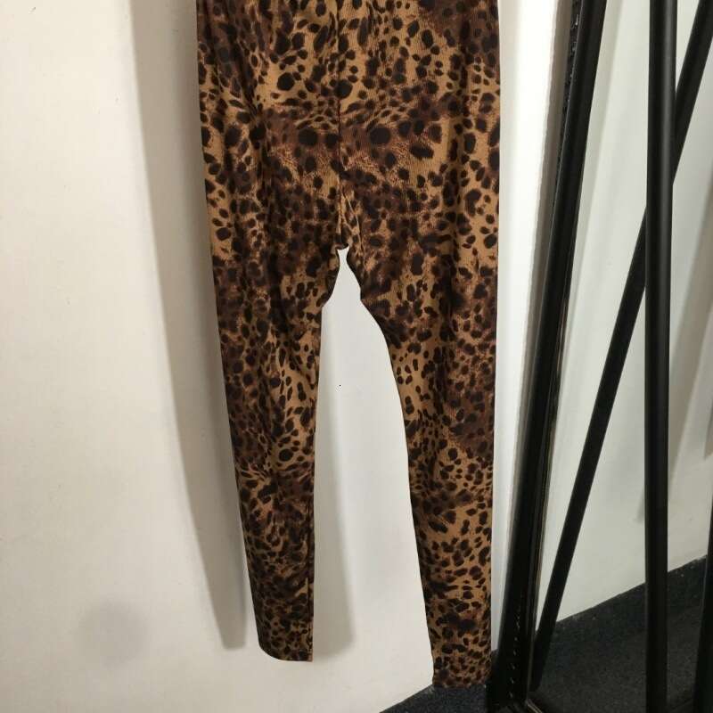 25 South Oil Hot Selling New Fashionable Leopard Print Stretch Slimming Comfortable Tight Leggings