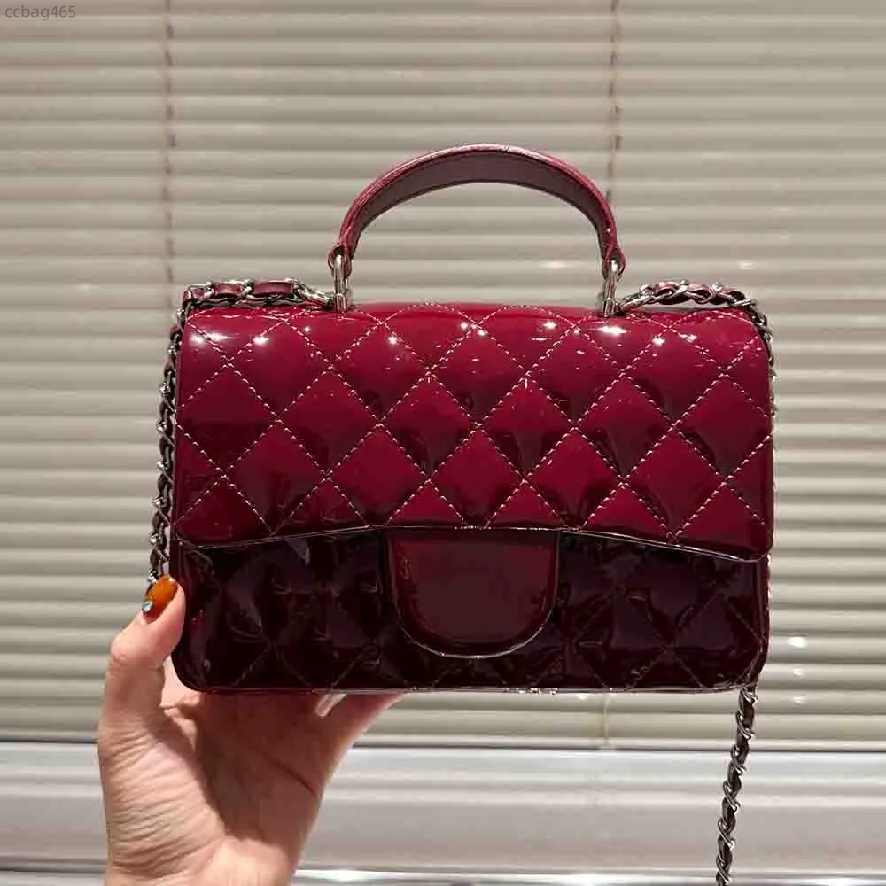 Top Cowhide Flap Bags With Handle Designer Bag Quilted Wallets Women Vintage Metal Hardware Chain Cross Body Shoulder Bag Sacoche French Handbags Coins Purse